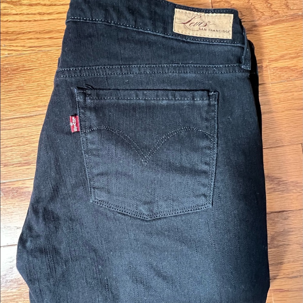 Levi’s San Francisco slight curve skinny size 12/31 black denim